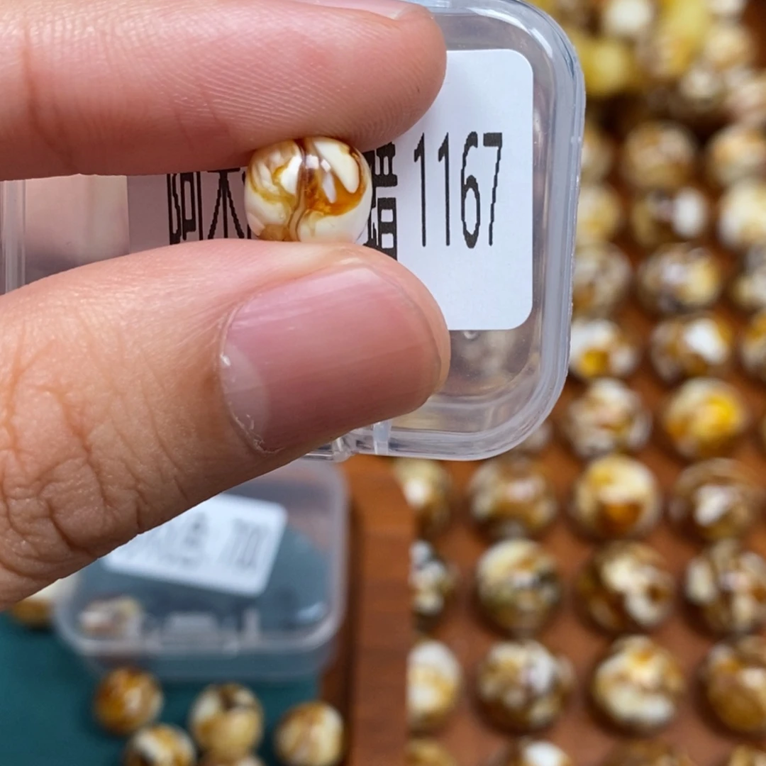 H***百把件猴头核桃沁色圆珠老型1167