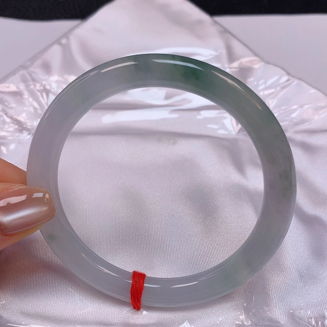 【闪购商品】翡翠手镯未镶嵌美****心55圆条手镯