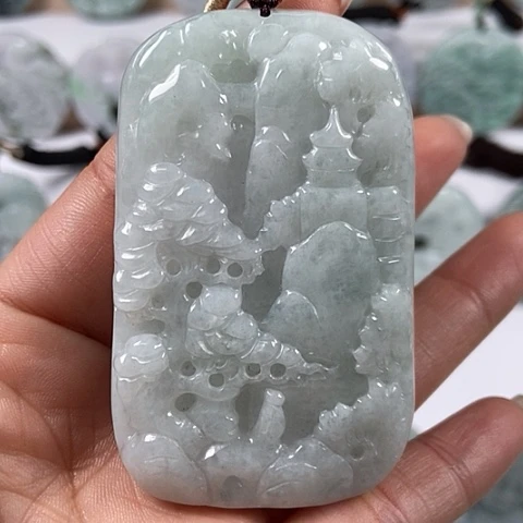 翡翠颈饰未镶嵌山水牌福利