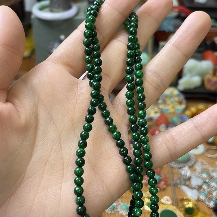 翡翠未镶嵌颈饰精美雕刻物件物件