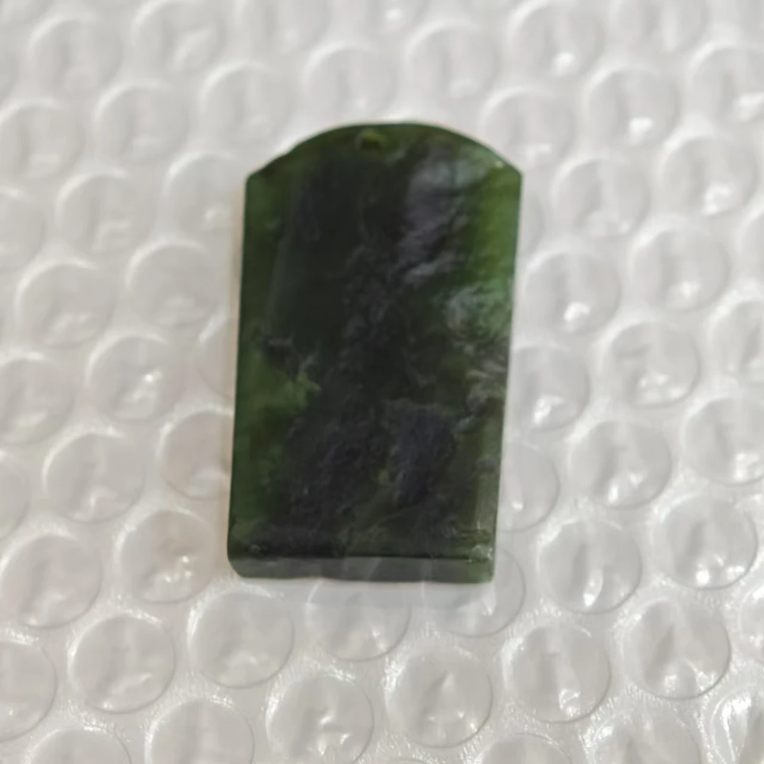 919和田玉吊坠 雕刻题材 无事牌