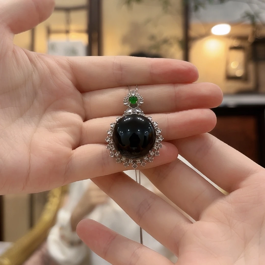 吊坠(赠链)18K金镶嵌翡翠