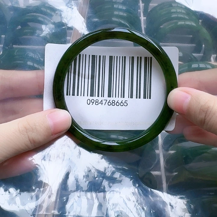 和田玉（碧玉）手镯未镶嵌59微瑕