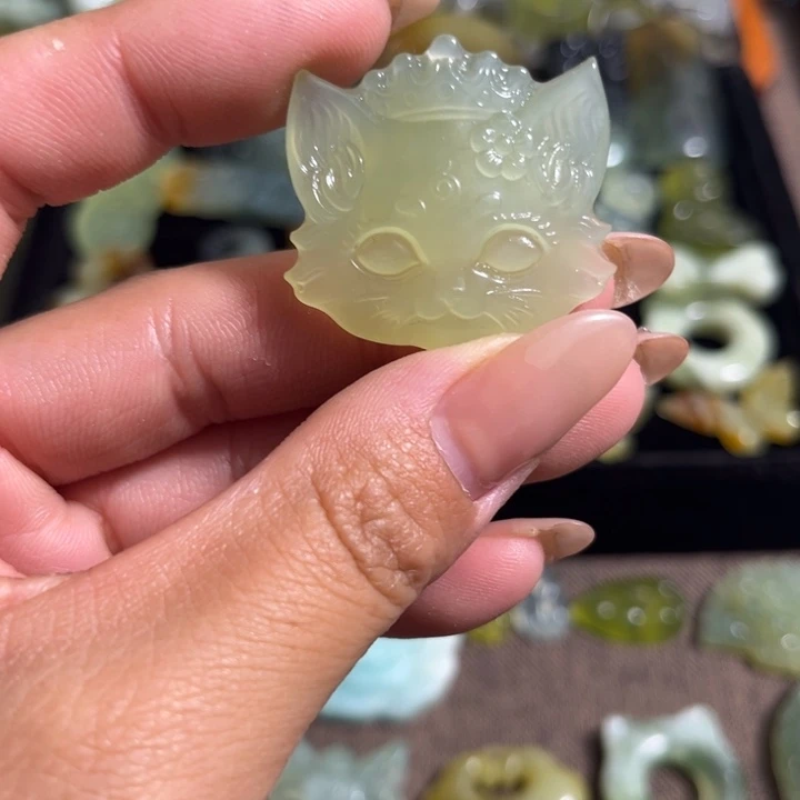 蛇纹石玉合金颈饰