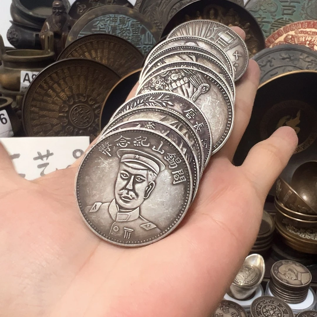 贵***金属复古风格摆件