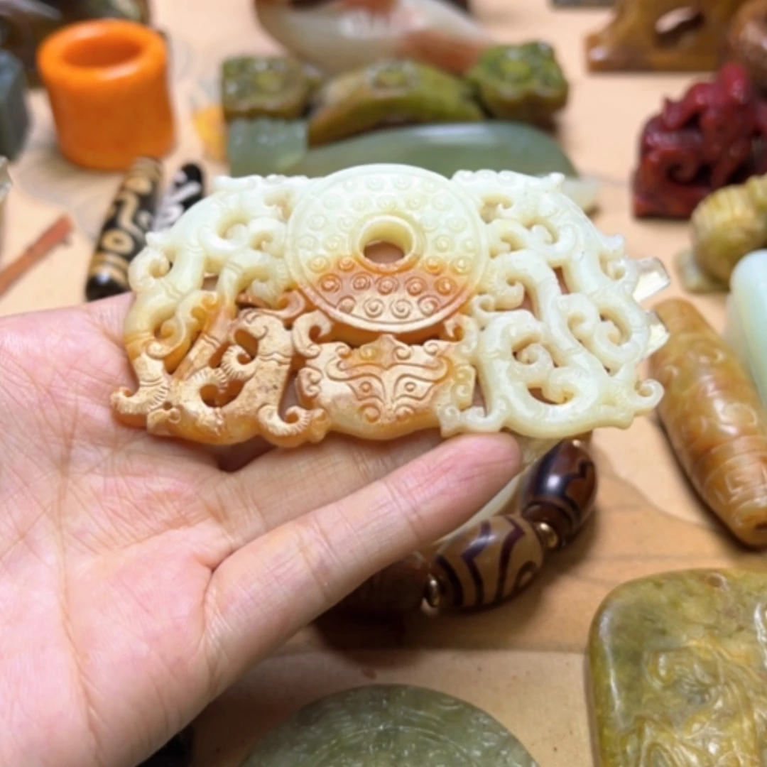 【闪购商品】蛇纹石玉颈饰未镶嵌