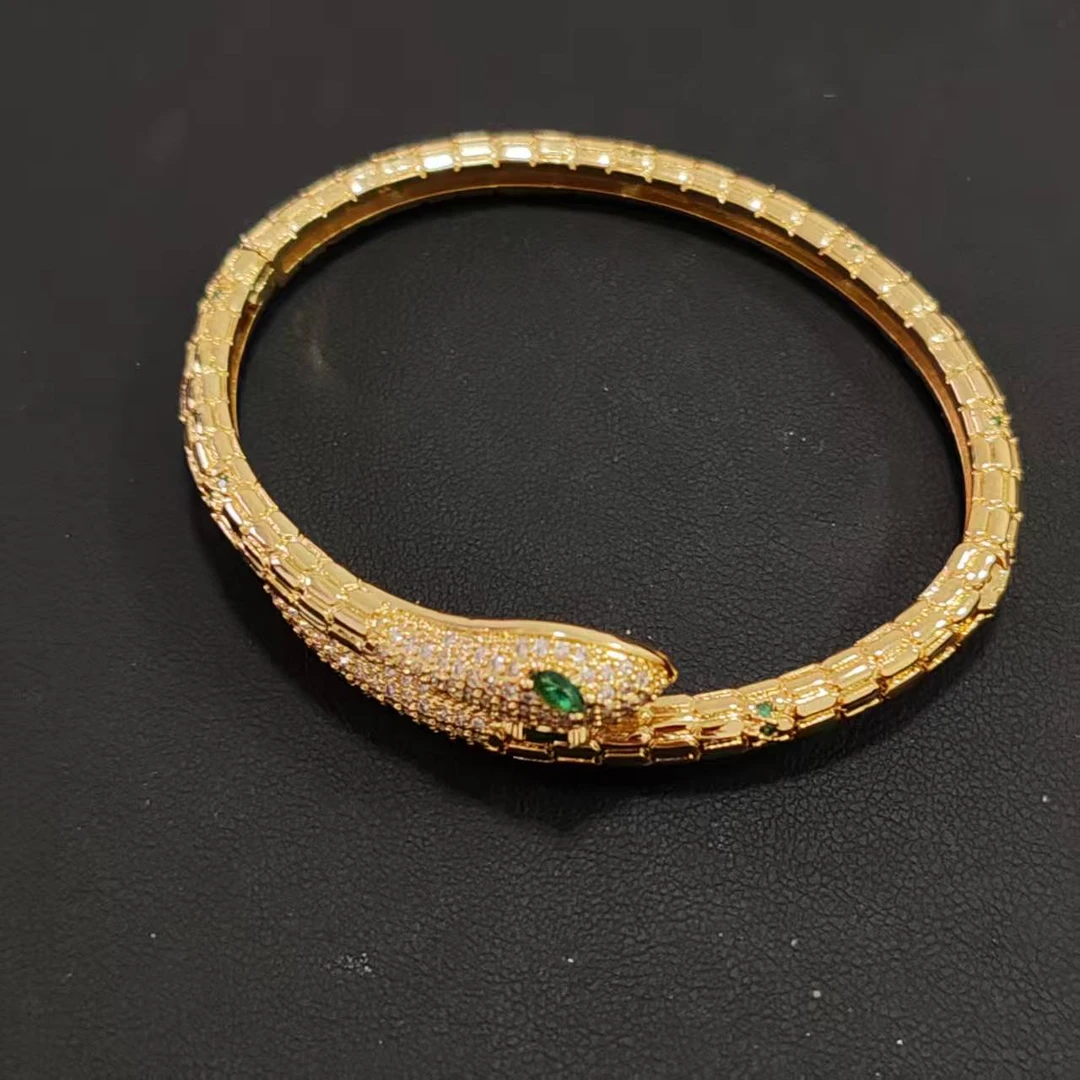 【南非定制】经典高级轻奢大气百搭手镯WD1262510