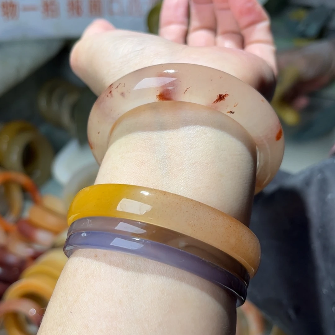 石英质玉（非洲翠）合金手镯定制