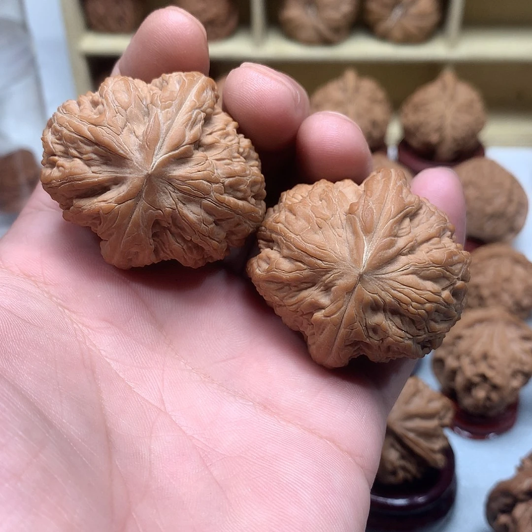 我***生文玩核桃吊坠御尊核桃