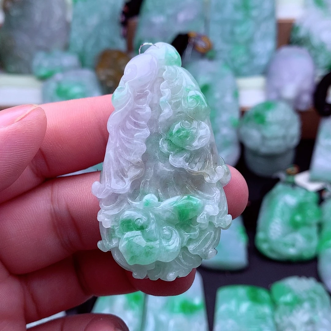 吊坠(不含链)未镶嵌翡翠