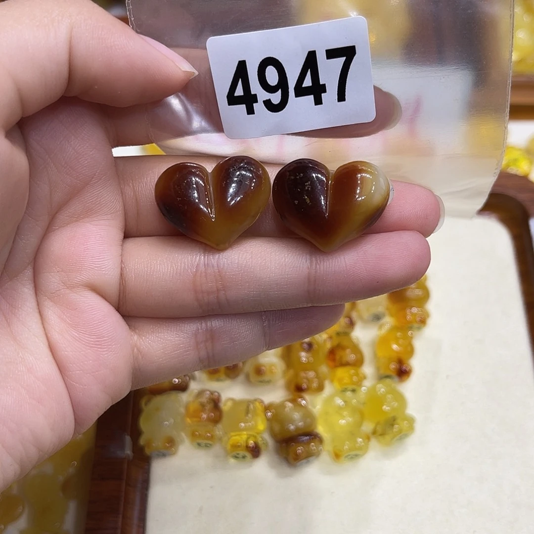 琥珀未镶嵌珠宝奇石