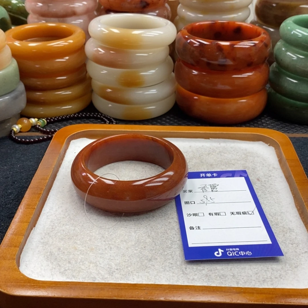 *****石英岩玉未镶嵌手镯（圆镯）