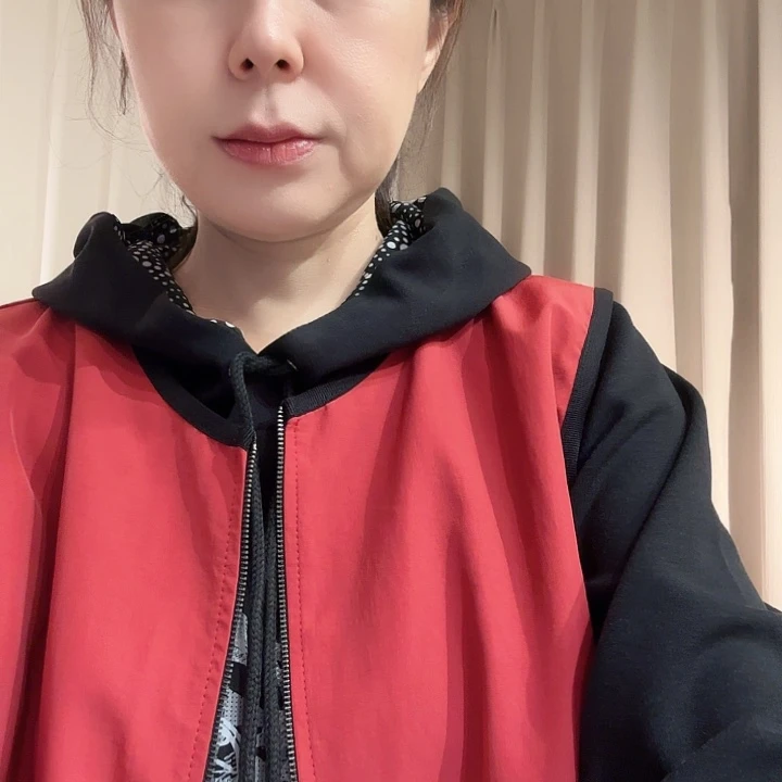晨****韩国高端高邦黑色马甲F
