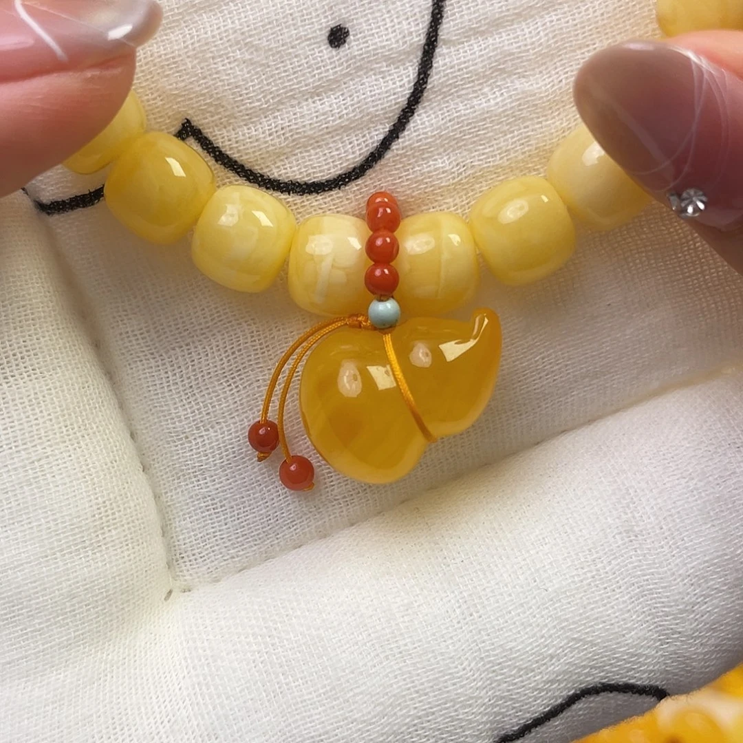 裸石琥珀未镶嵌葫芦挂件