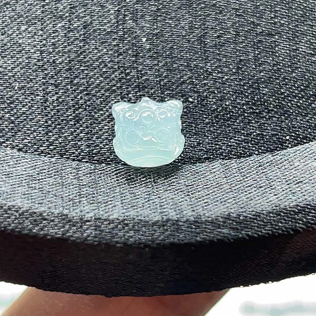 翡翠散珠卡7+mm小醒狮