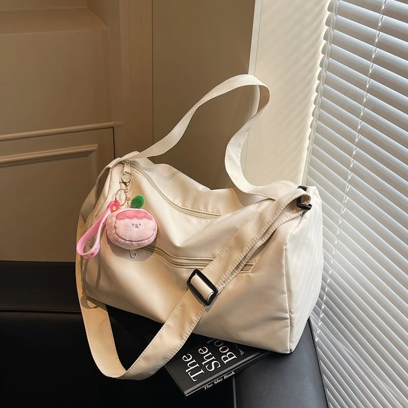 运动瑜伽斜挎包健身日系ins红色大容量短途旅行包学生上课收纳gh