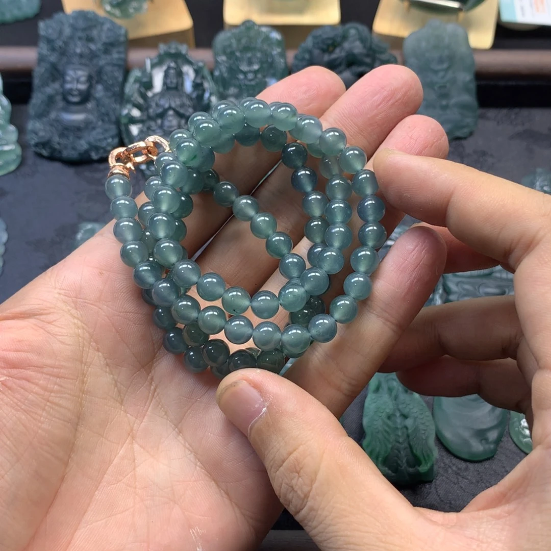 翡翠未镶嵌挂件翡翠未镶嵌挂件