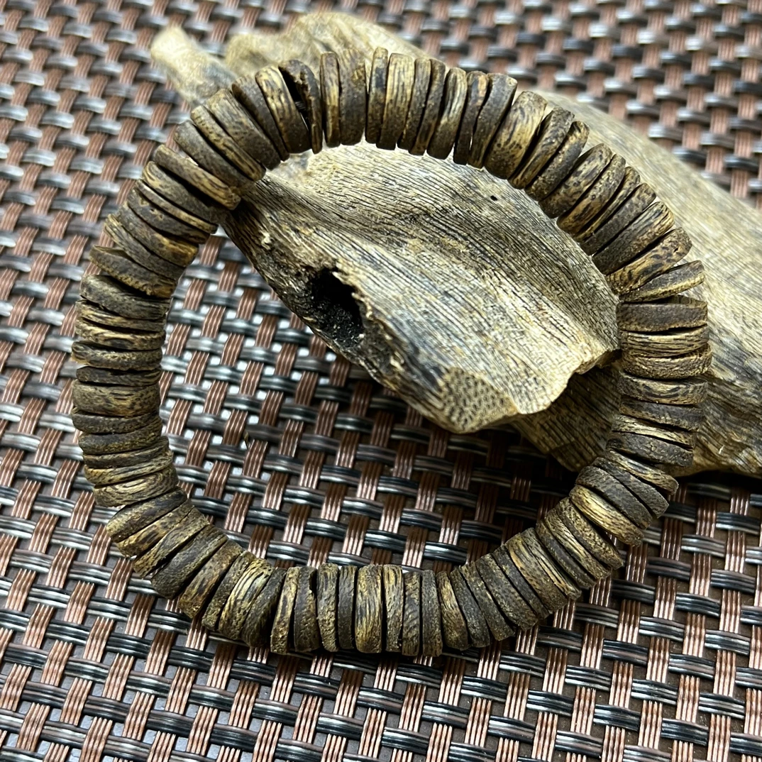 沉香卡1.0片片珠单圈12克，多样性发一条