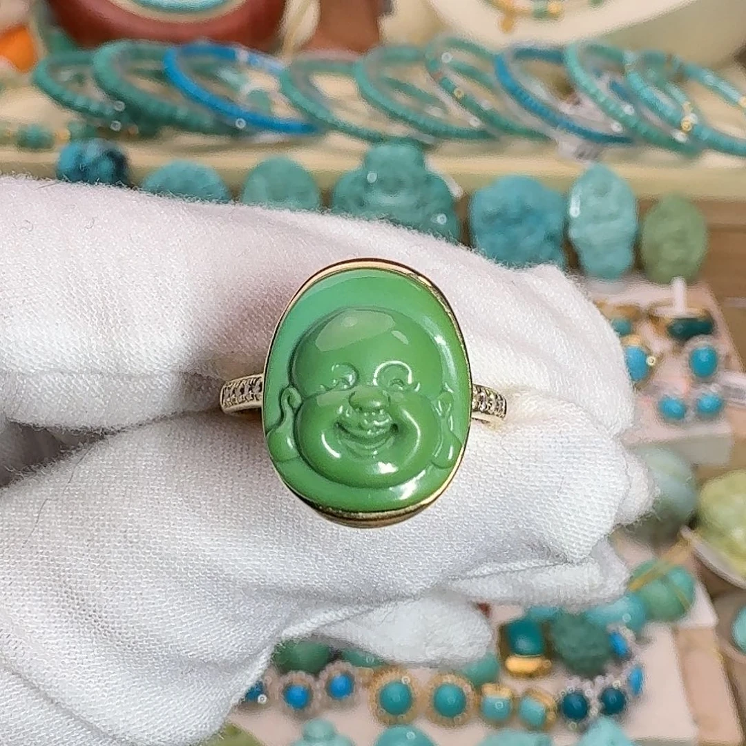 绿松石18K金镶嵌珠宝奇石菜籽翠绿弥勒戒指