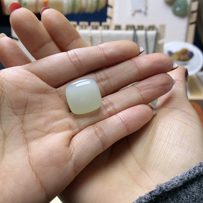 【闪购商品】和田玉颈饰未镶嵌阳****儿