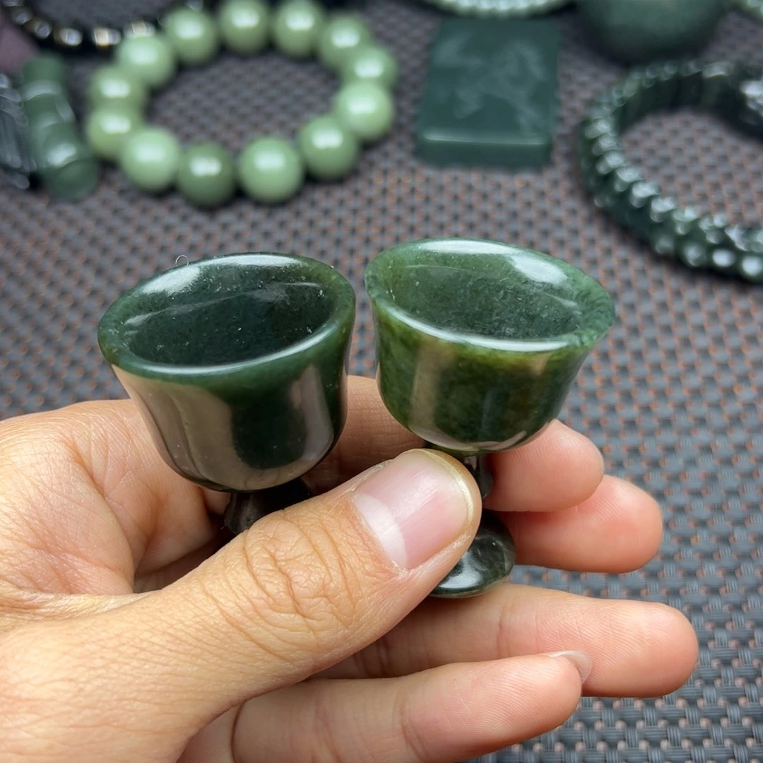 和田玉挂件未镶嵌一对