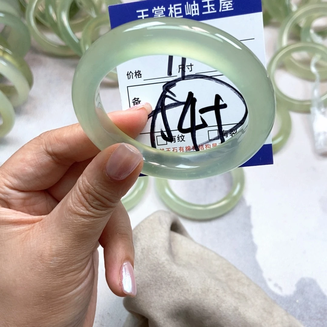 岫玉未镶嵌手镯手镯
