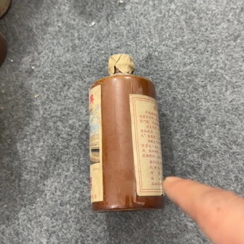 盘子瓶子手工手绘