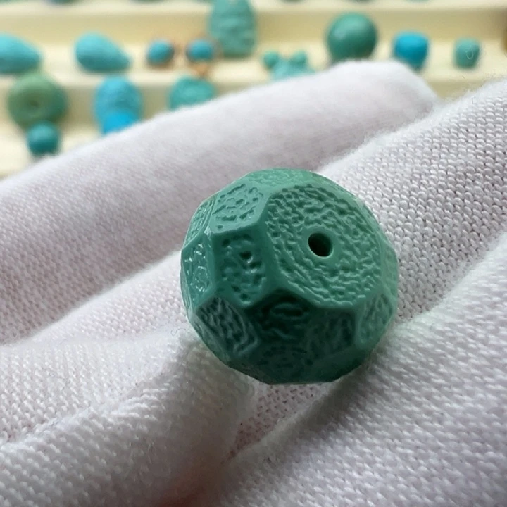 绿松石未镶嵌珠宝奇石12.2