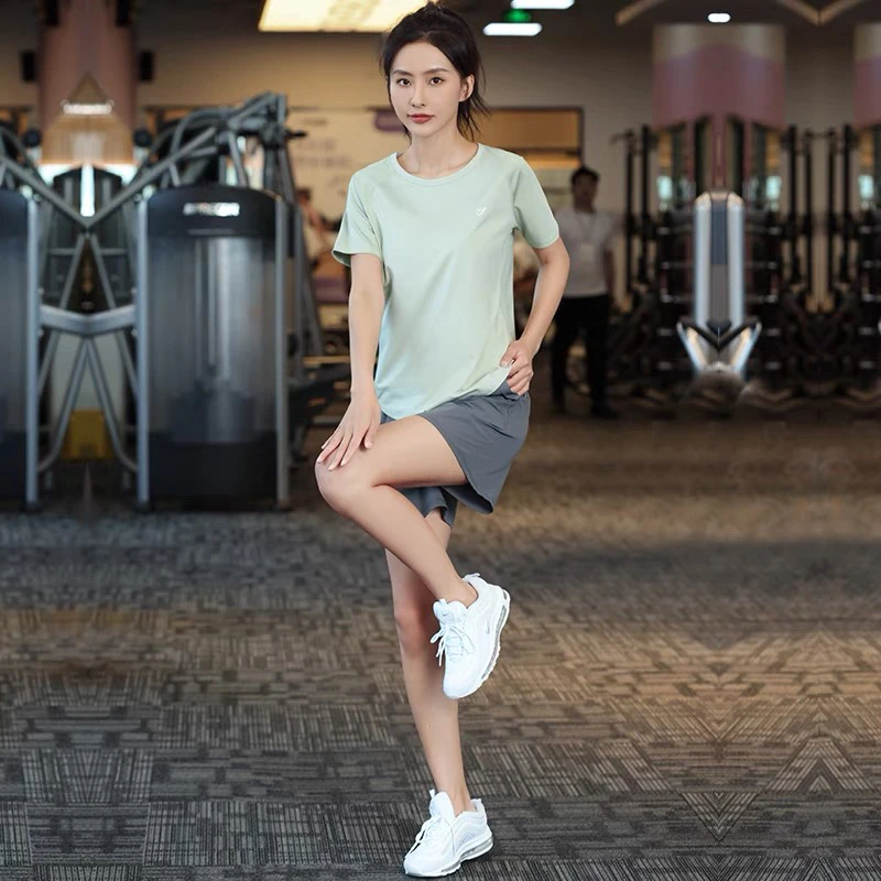 2232瑜伽服跑步运动女晨跑运动短袖速干衣剪标全新有折
