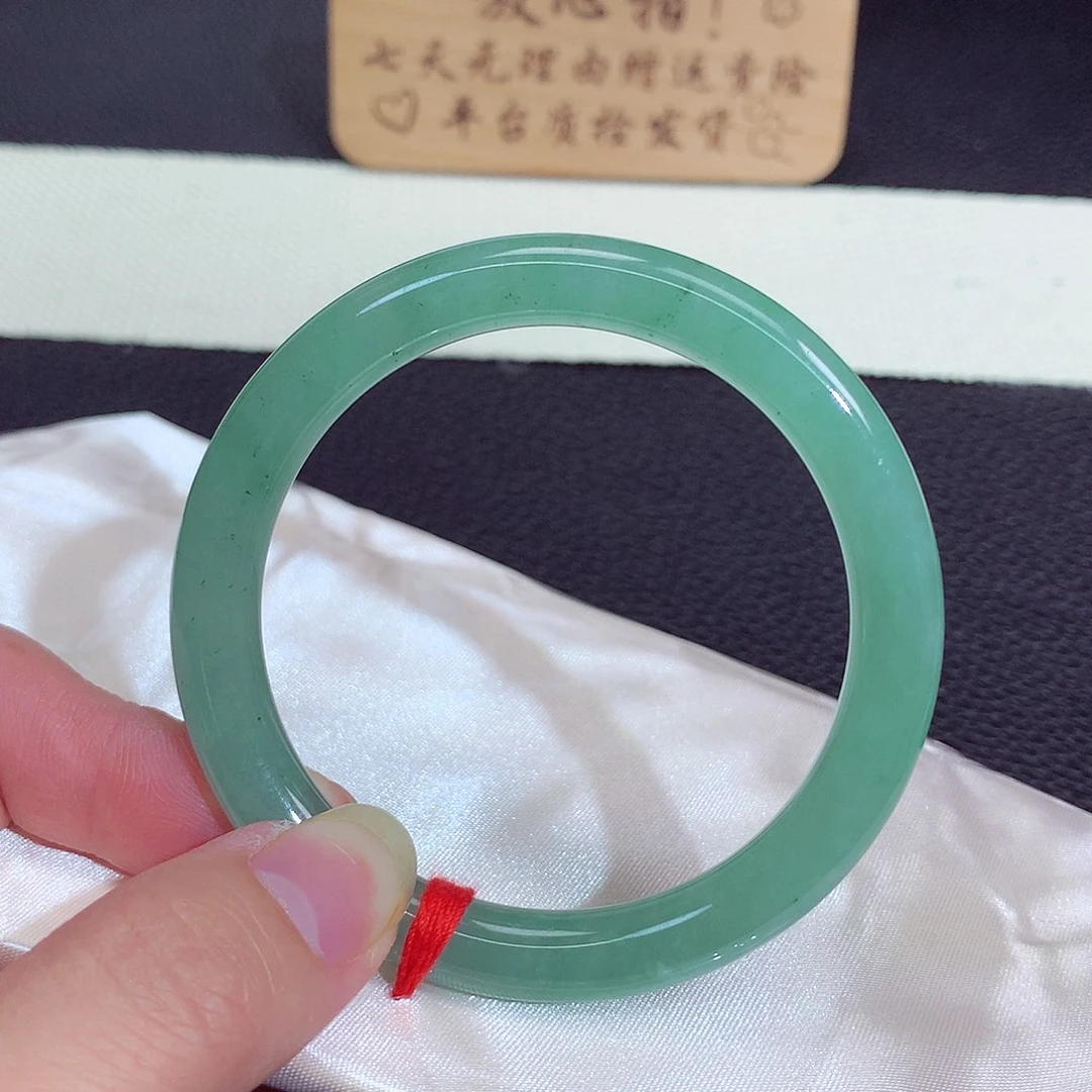 翡翠未镶嵌手镯1228