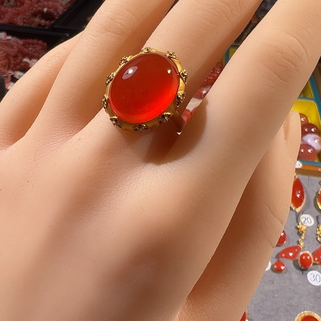 南红玛瑙18K金镶嵌颈饰