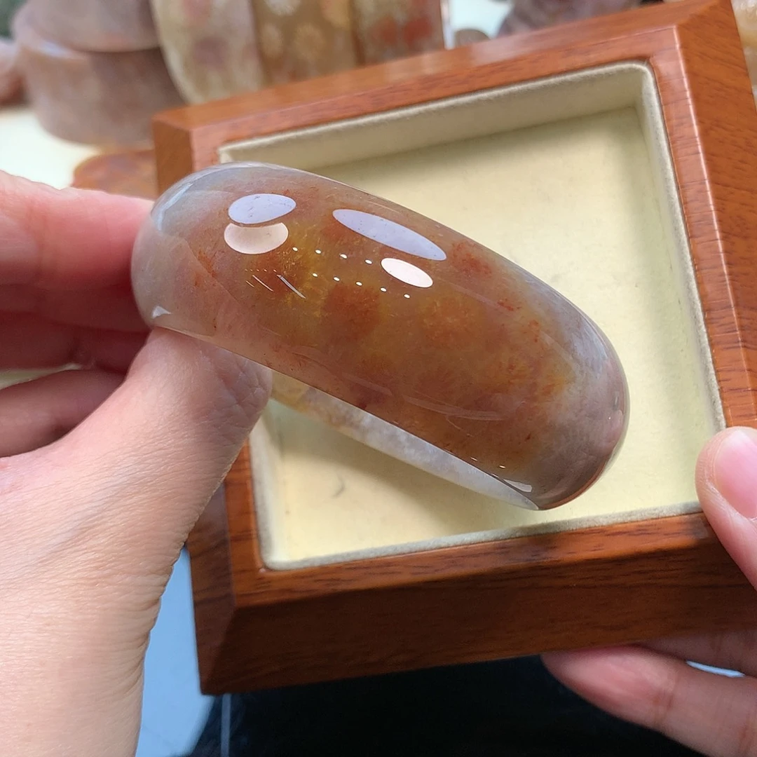 未镶嵌手镯硅化珊瑚（珊瑚玉）58.4口漏3500