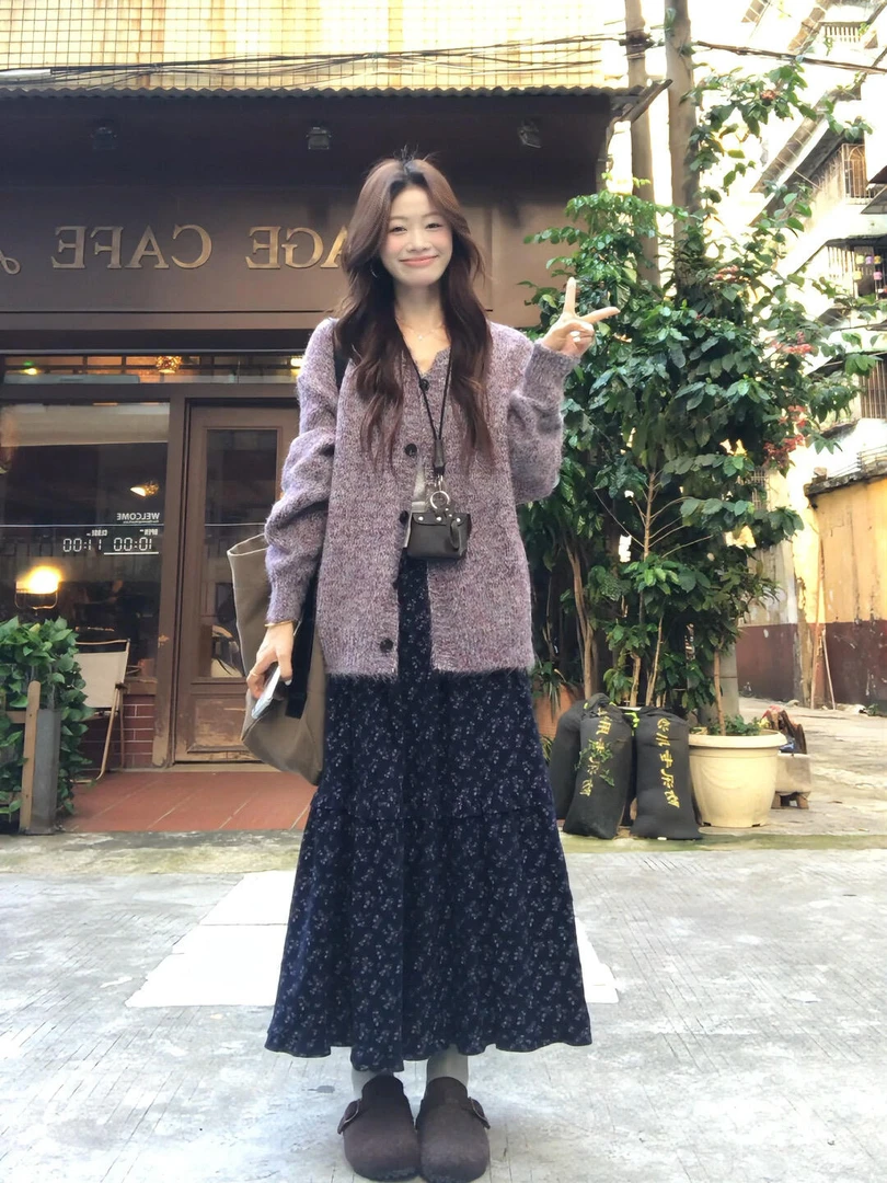 2025秋季韩系气质慵懒风针织开衫外套搭配半身裙复古盐系两件套女