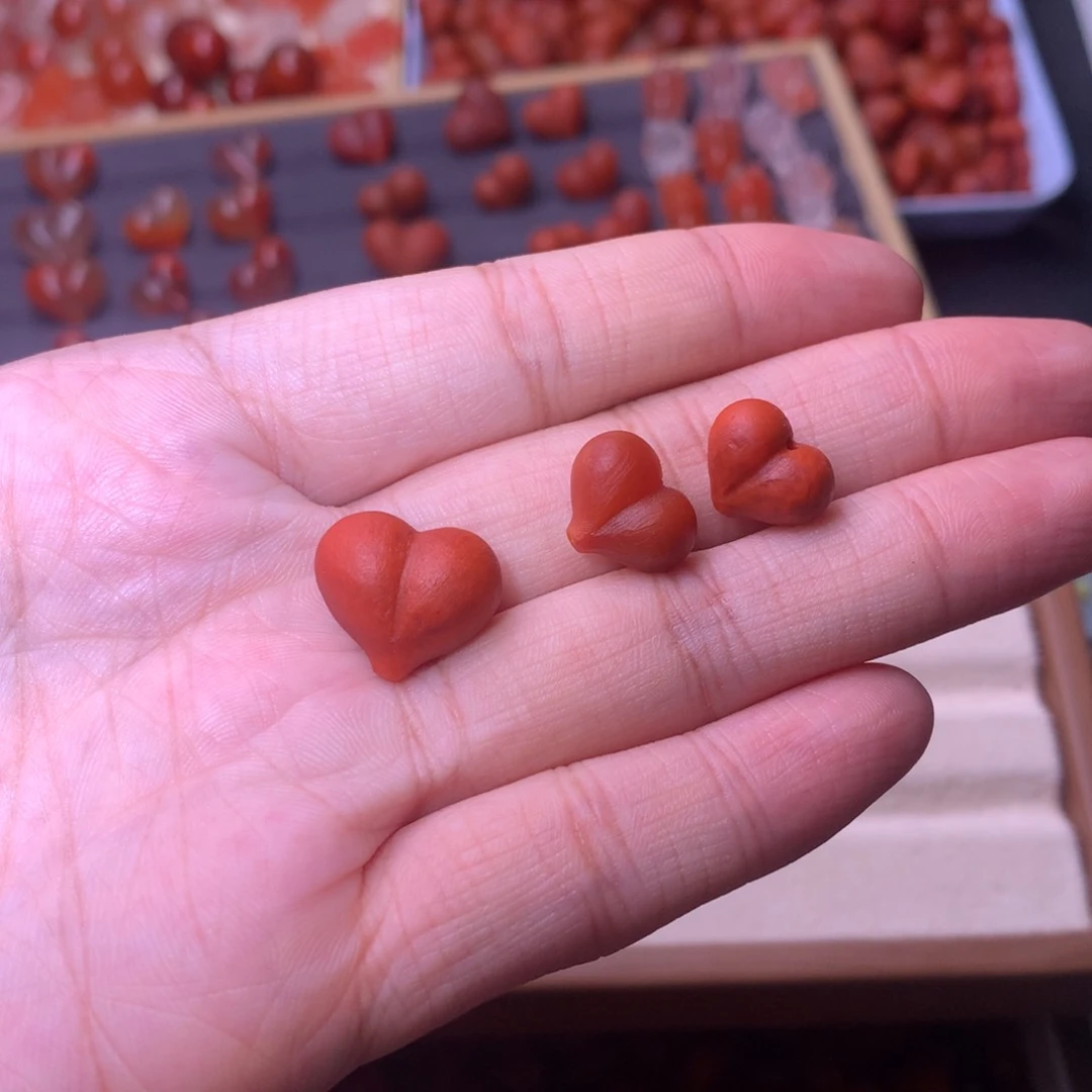 有***崖南红玛瑙未镶嵌挂件104