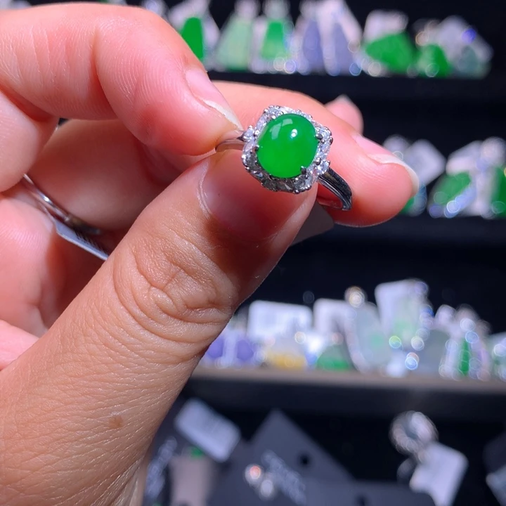 【闪购商品】颈饰银S925镶嵌翡翠天然翡翠