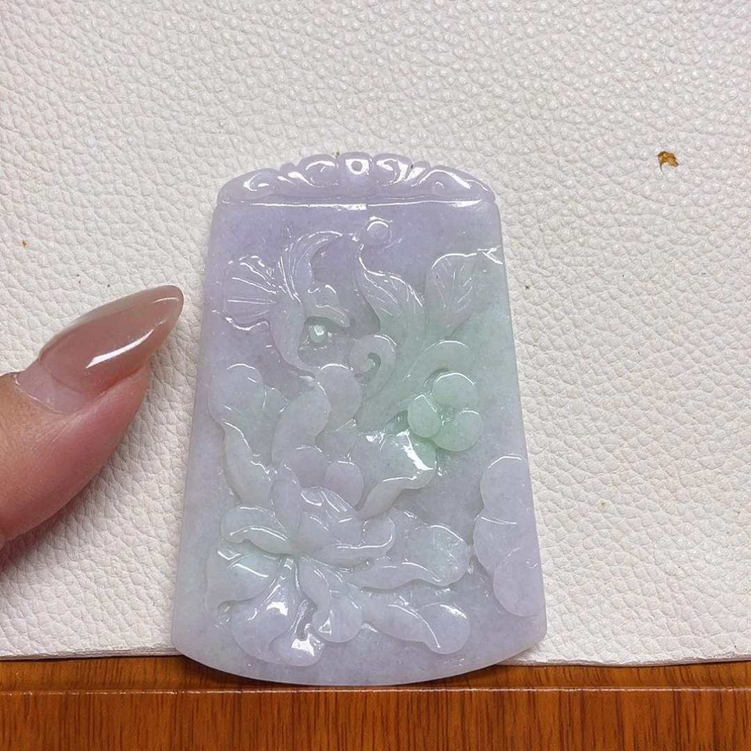 翡翠未镶嵌颈饰春彩花鸟牌