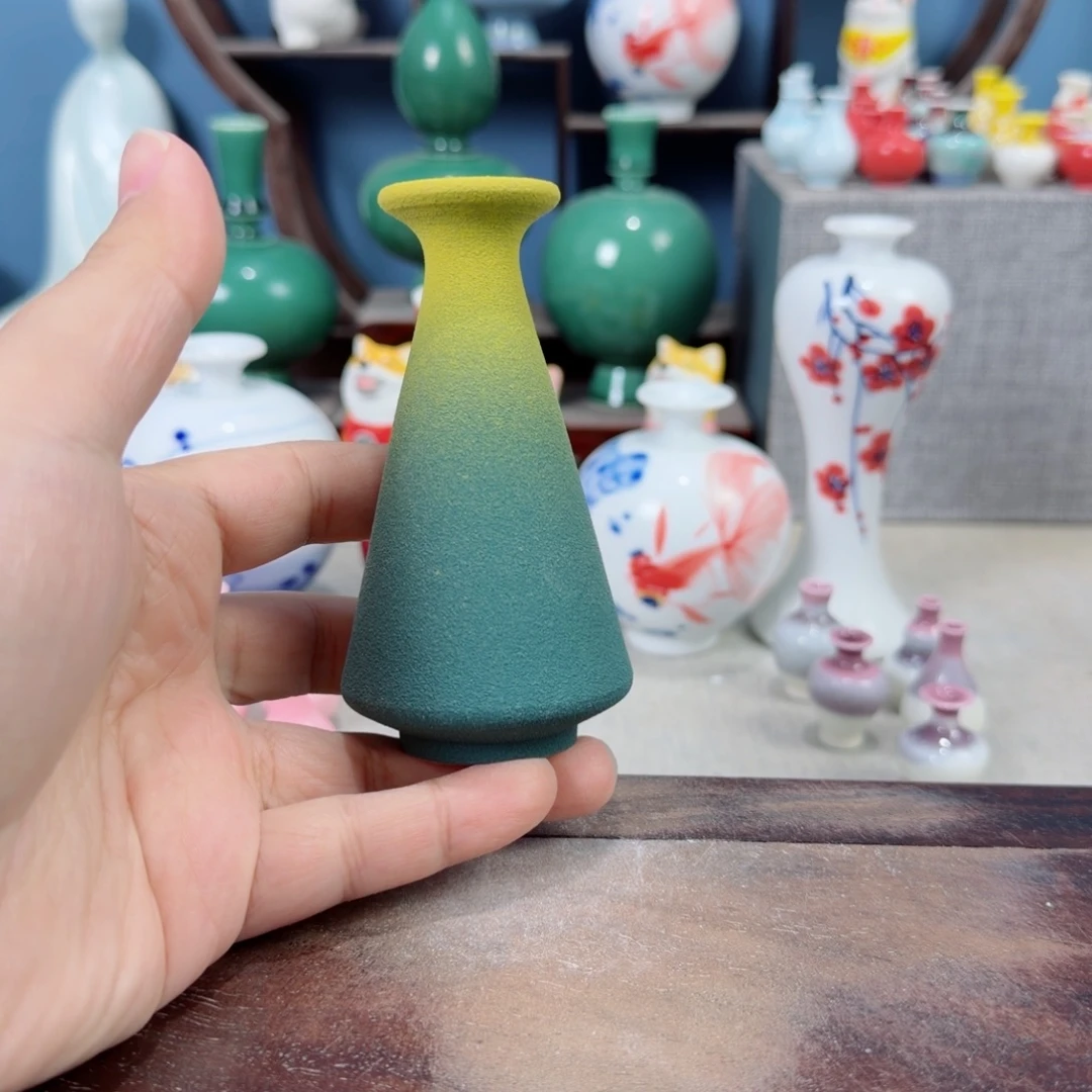 陶瓷手工小花器摆件