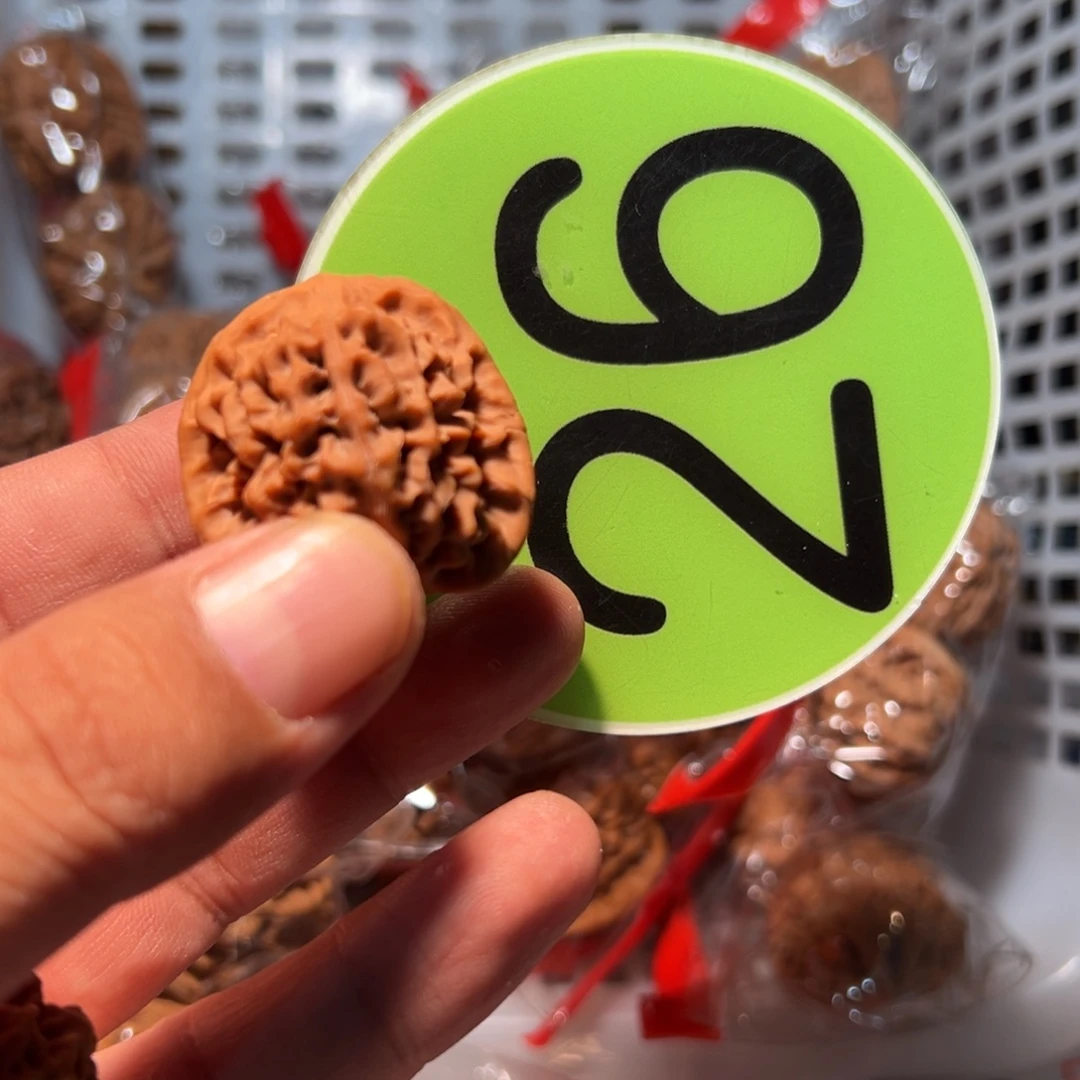 尽****文玩核桃，绿色26号