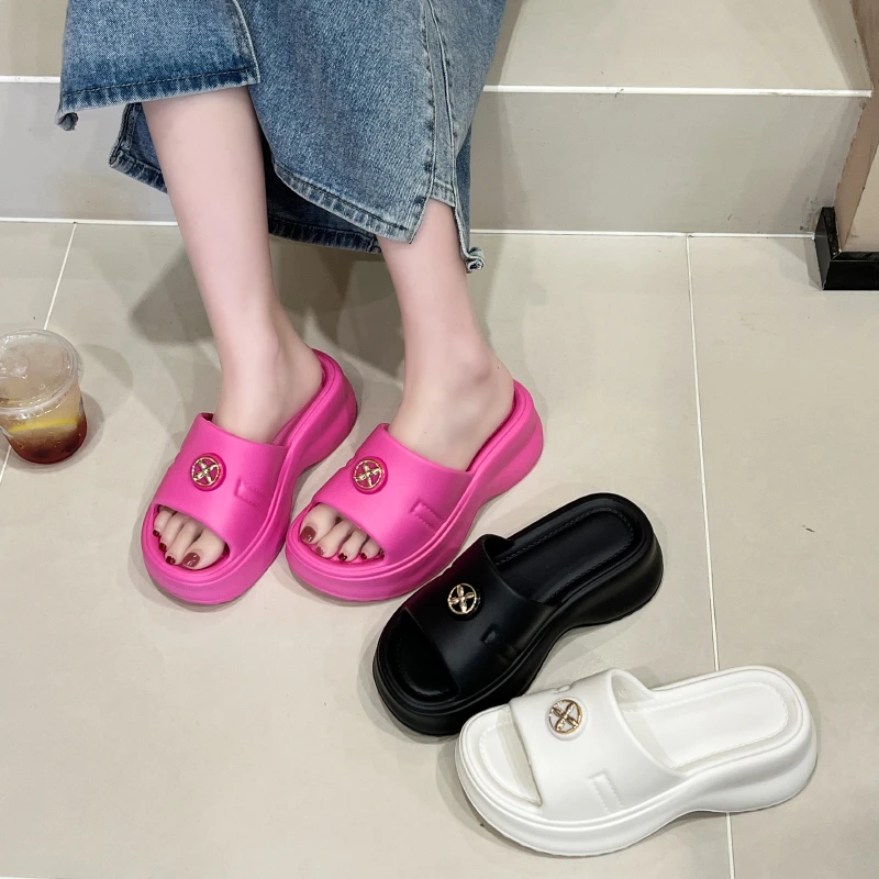 2025新款爆款8812四叶草夏季百搭结时尚外穿加厚沙滩女鞋