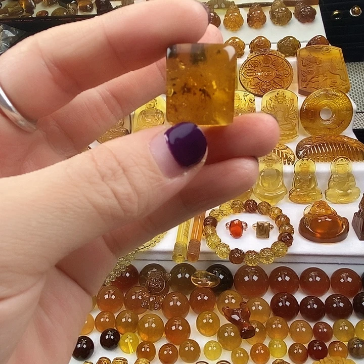 琥珀未镶嵌吊坠(不含链)天然缅甸琥珀虫珀戒面