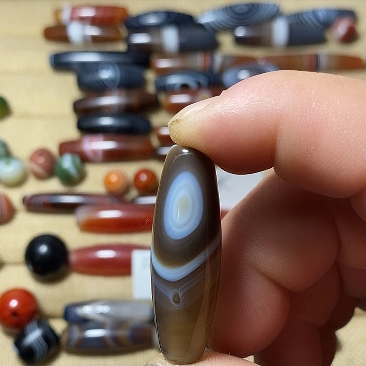 玛瑙/玉髓合金颈饰