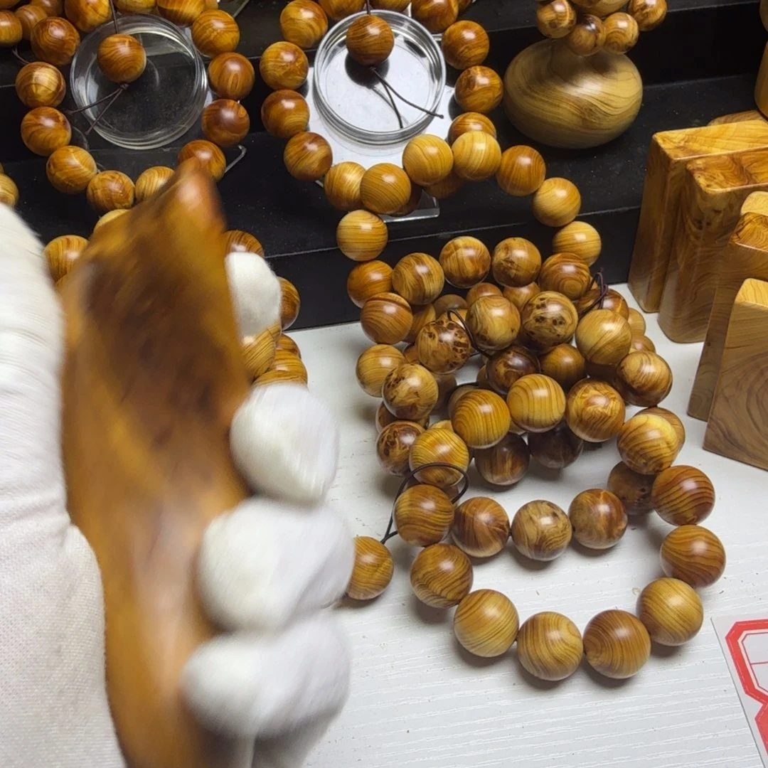 柏木（崖柏）太行崖柏手把件一个