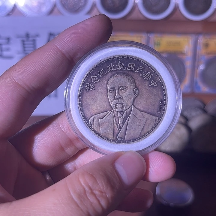 复古 精美龙洋可吹响可翻面工艺品摆件
