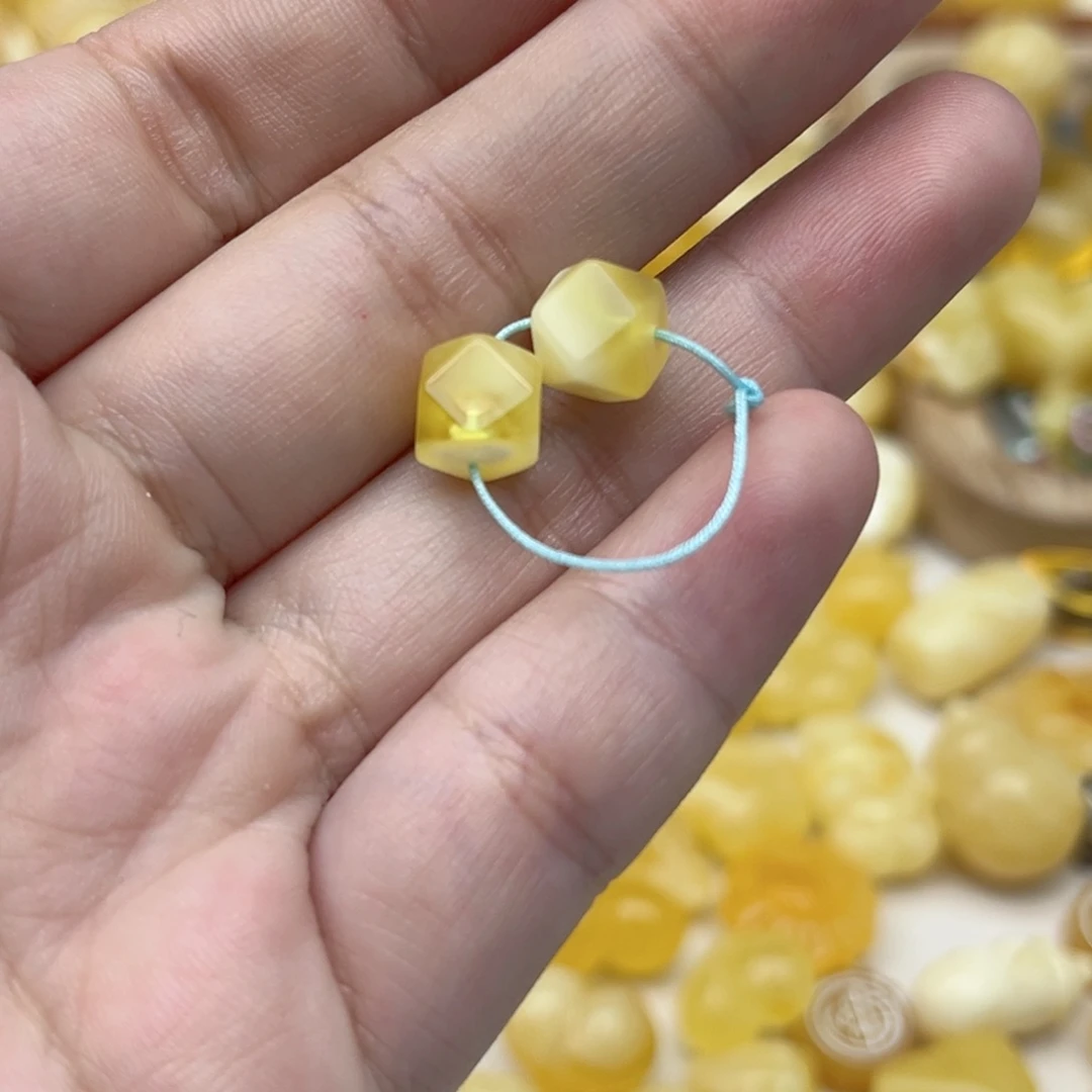 裸石蜜蜡未镶嵌配饰