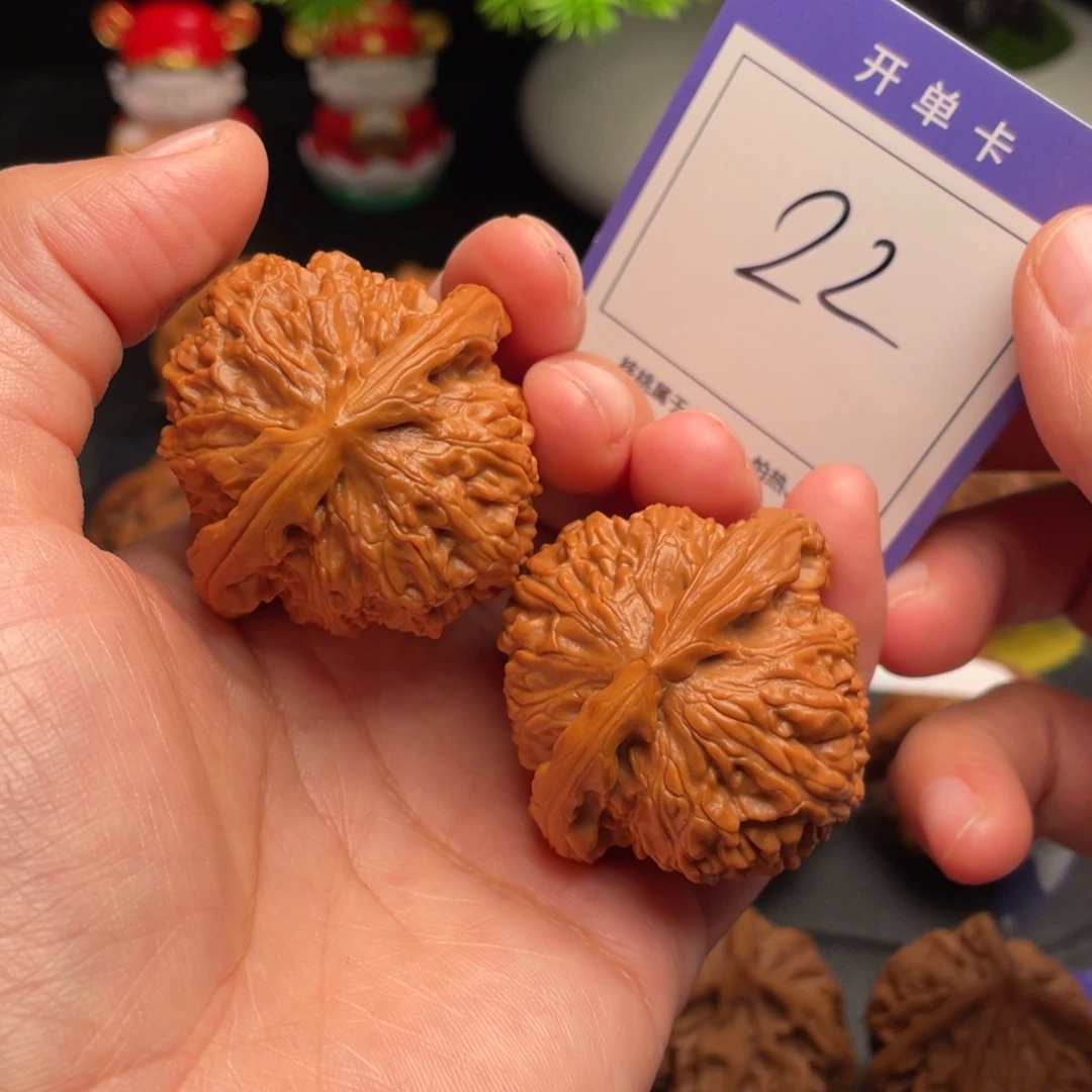 ゛***張把件文玩核桃白狮子43尺22号