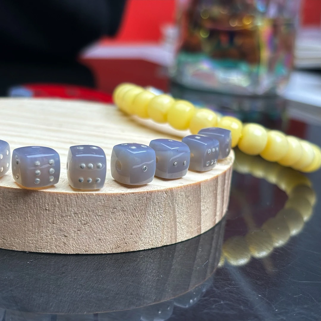 烟紫色盐源玛瑙精工骰子吉祥天母珠尺寸8.5mm+满镶嵌925粗银钉