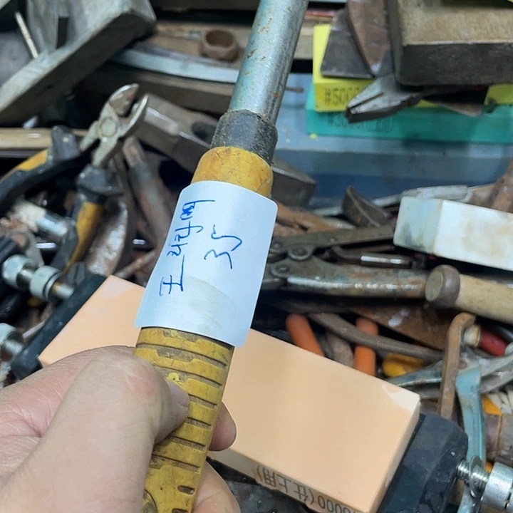王*明手持锤子好用