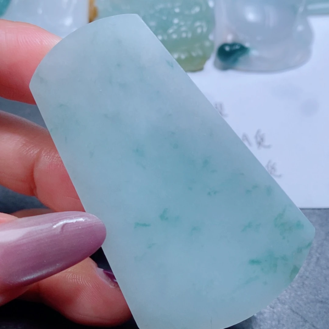 定制翡翠未镶嵌吊坠