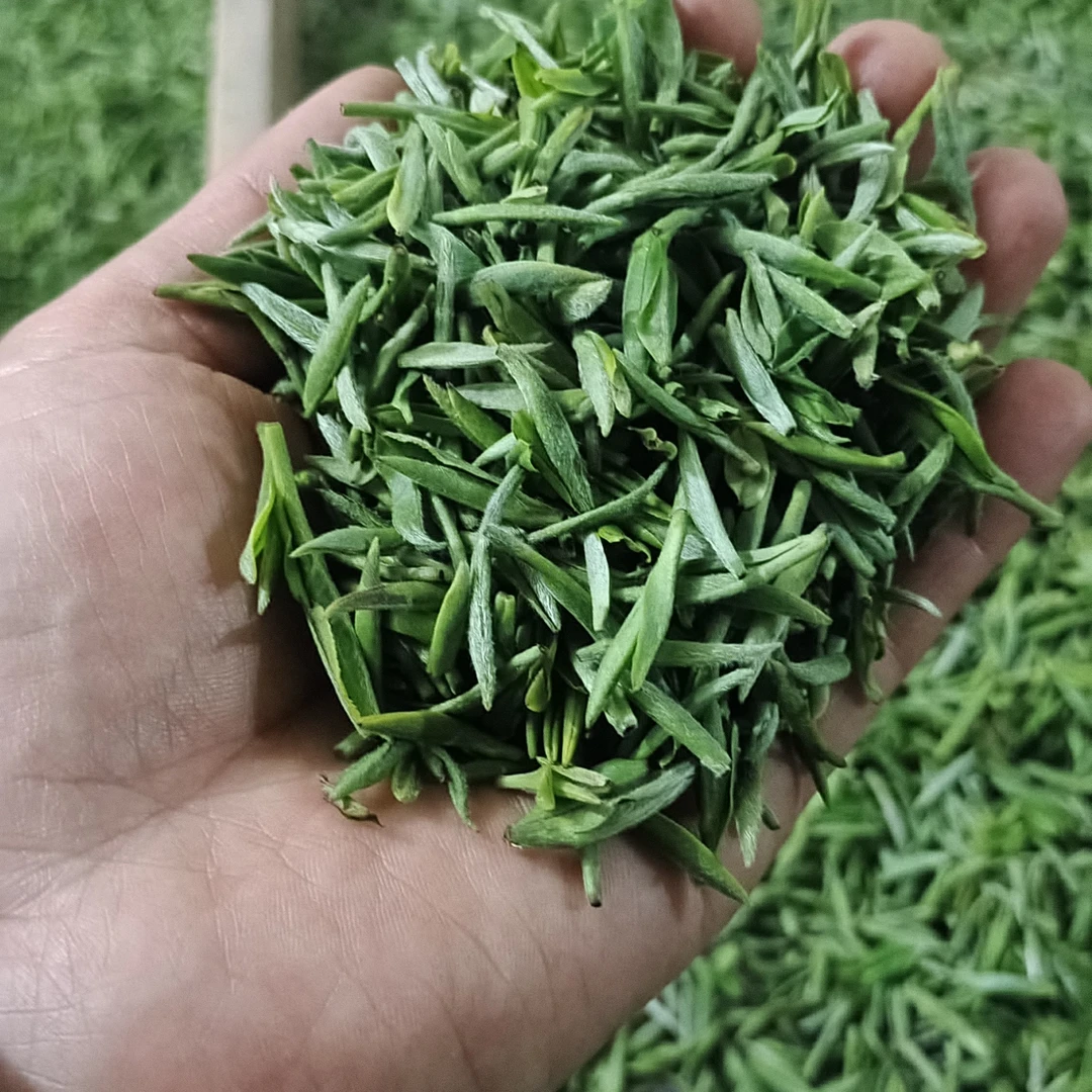 明前纯手工，入口鲜甜顺滑，伴淡淡的兰花香，是可遇不可求的。