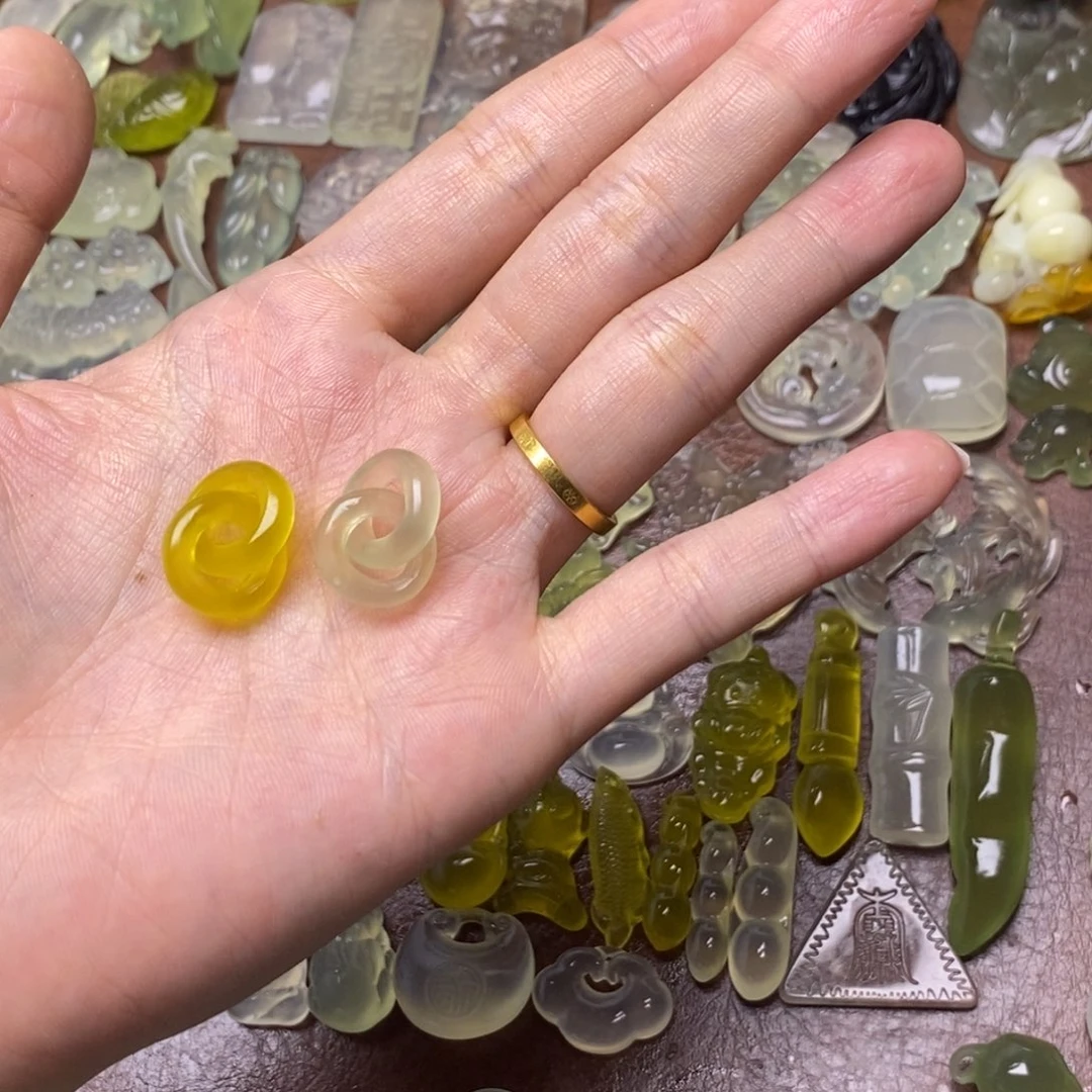 蛇纹石玉合金颈饰